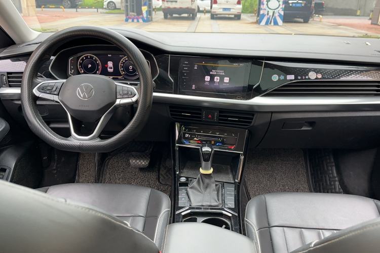 Used Volkswagen Passat 2022 280TSI Elite Edition Center Console