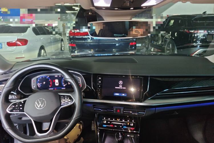 Used Volkswagen Passat 2022 380TSI Flagship Edition Center Console