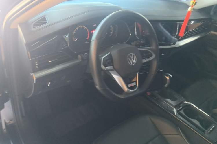 Used Volkswagen Passat 2022 330TSI Elite Edition Center Console