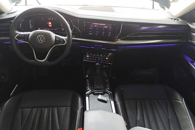 Used Volkswagen Passat 2022 380TSI Flagship Edition Center Console