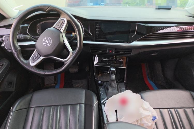 Used Volkswagen Passat 2022 330TSI Elite Edition Center Console