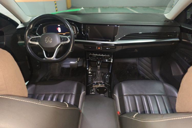Used Volkswagen Passat 2022 330TSI Elite Edition Center Console