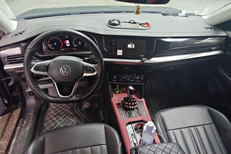 Used Volkswagen Passat 2022 330TSI Elite Edition Center Console