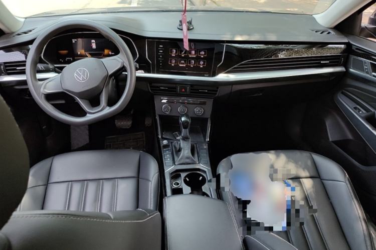 Used Volkswagen Passat 2022 280TSI Business Edition Center Console