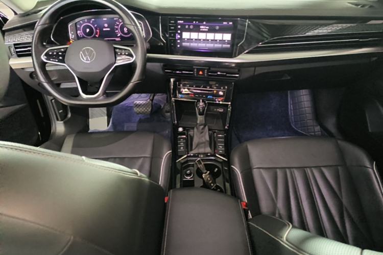 Used Volkswagen Passat 2022 330TSI Starry Luxury Edition Center Console