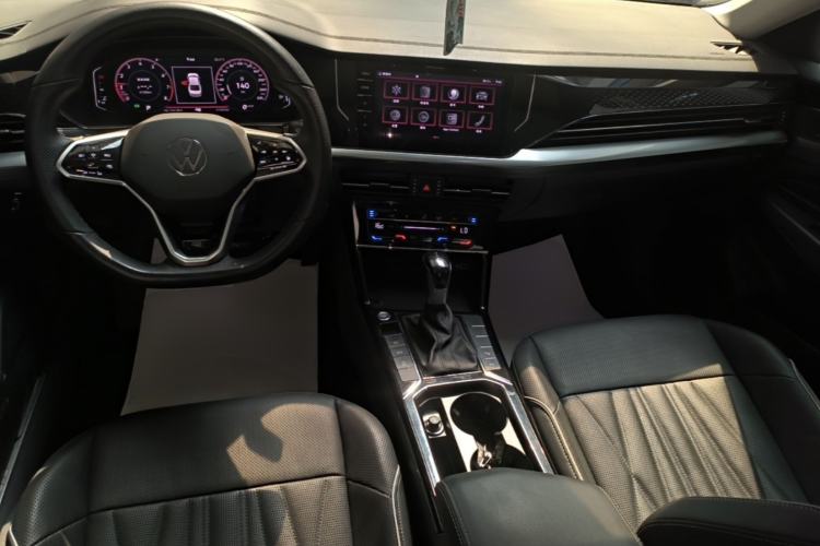 Used Volkswagen Passat 2022 330TSI Starry Luxury Edition Center Console
