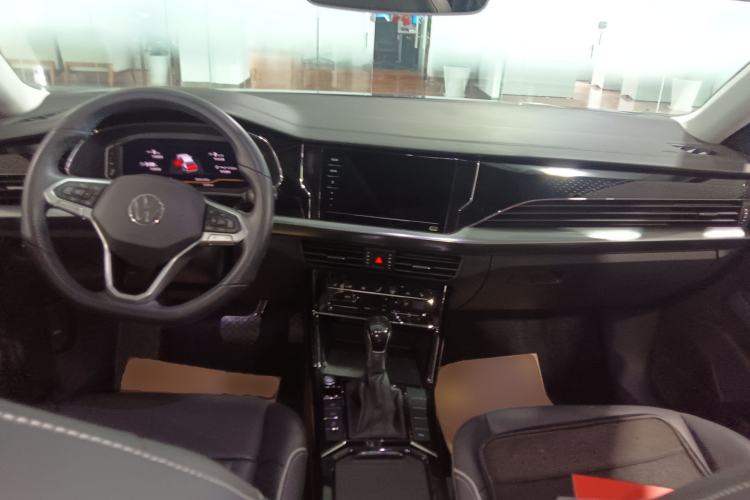 Used Volkswagen Passat 2022 330TSI Starry Elite Edition Center Console