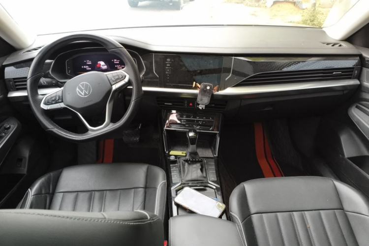 Used Volkswagen Passat 2022 330TSI Elite Edition Center Console
