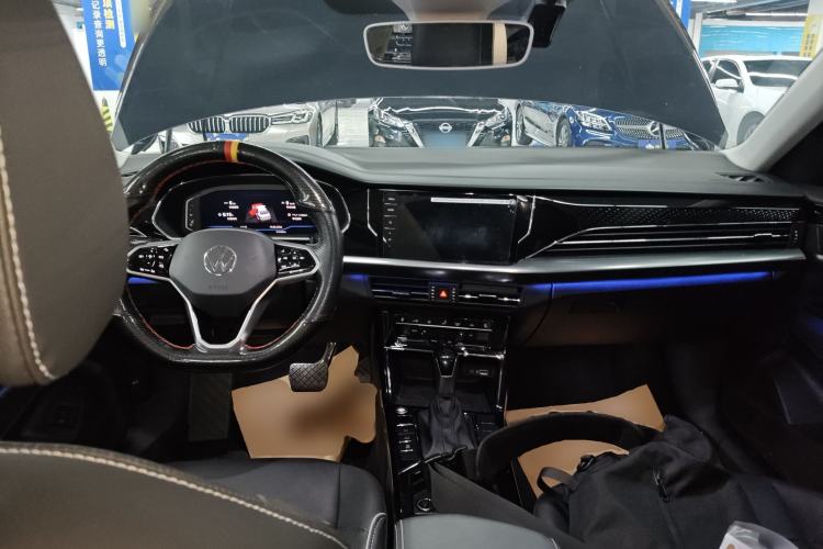 Used Volkswagen Passat 2022 330TSI Starry Luxury Edition Center Console