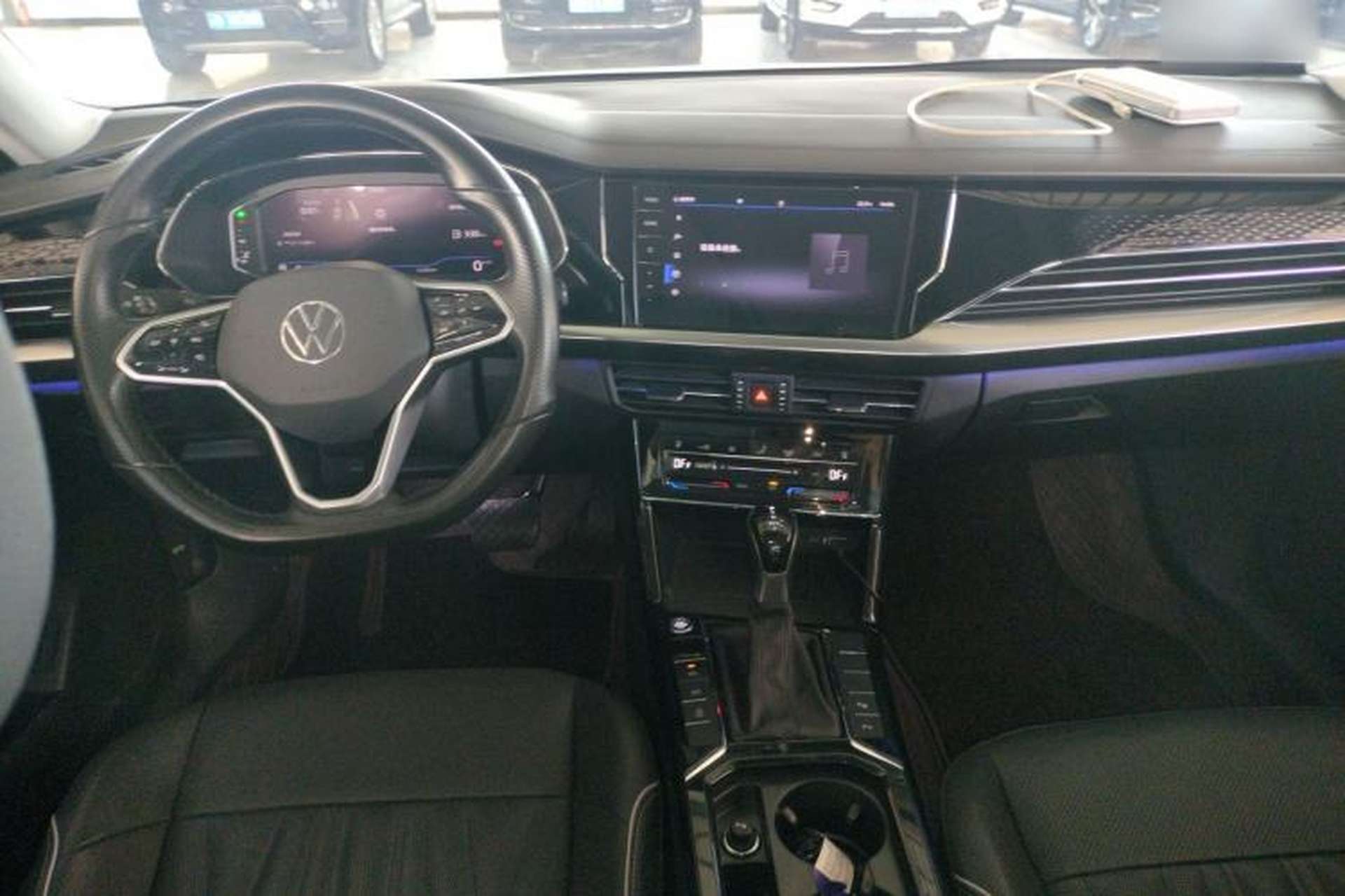 Used Volkswagen Passat 2022 330TSI Luxury Edition Center Console