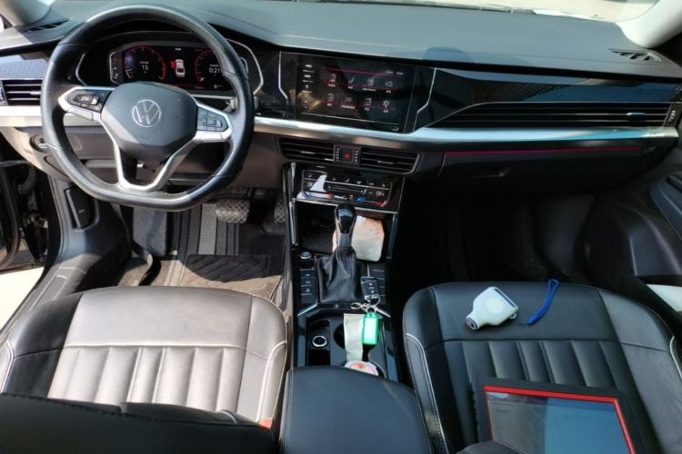 Used Volkswagen Passat 2022 330TSI Starry Elite Edition Center Console