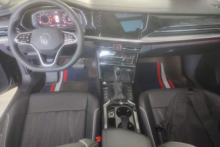 Used Volkswagen Passat 2022 330TSI Starry Luxury Edition Center Console