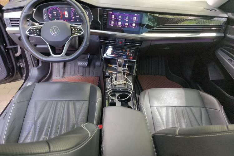 Used Volkswagen Passat 2022 330TSI Starry Luxury Edition Center Console