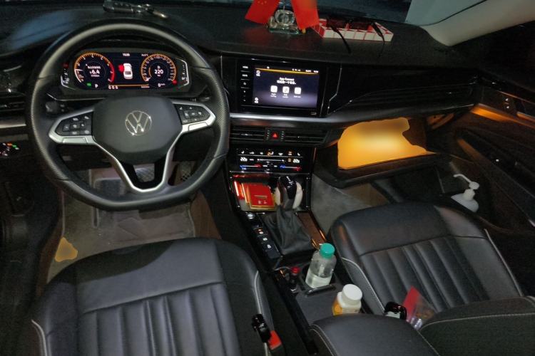 Used Volkswagen Passat 2022 330TSI Elite Edition Center Console