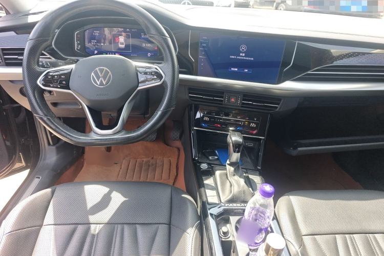 Used Volkswagen Passat 2022 380TSI Flagship Edition Center Console