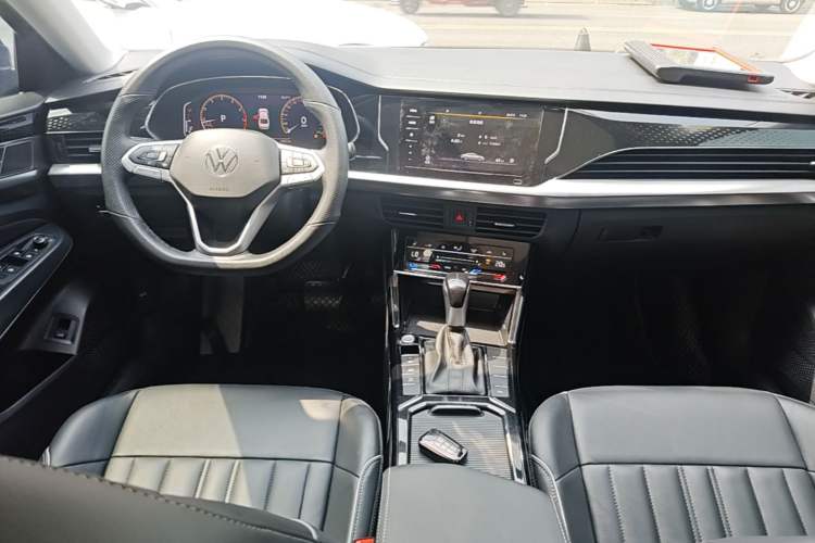 Used Volkswagen Passat 2022 330TSI Starry Elite Edition Center Console