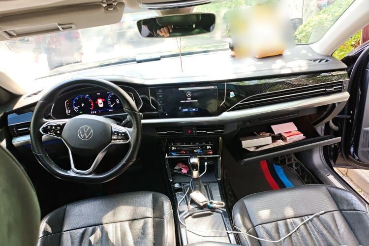 Used Volkswagen Passat 2022 330TSI Starry Luxury Edition Center Console