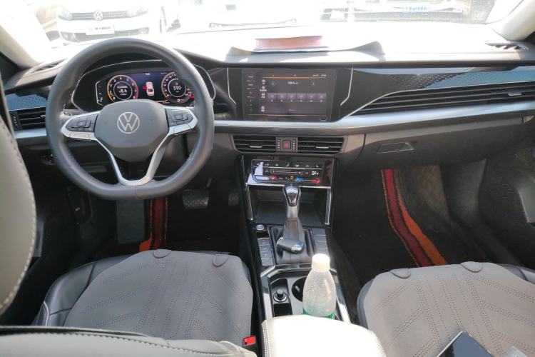 Used Volkswagen Passat 2022 330TSI Starry Elite Edition Center Console