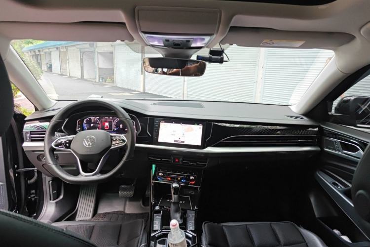 Used Volkswagen Passat 2022 380TSI Flagship Edition Center Console