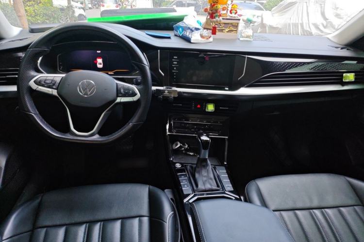 Used Volkswagen Passat 2022 330TSI Starry Elite Edition Center Console