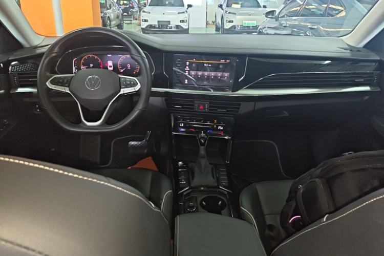 Used Volkswagen Passat 2022 330TSI Elite Edition Center Console