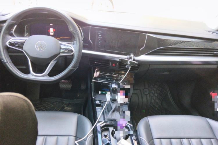 Used Volkswagen Passat 2022 330TSI Elite Edition Center Console