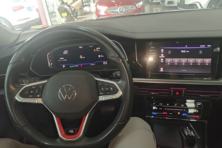 Used Volkswagen Passat 2022 330TSI Elite Edition Center Console