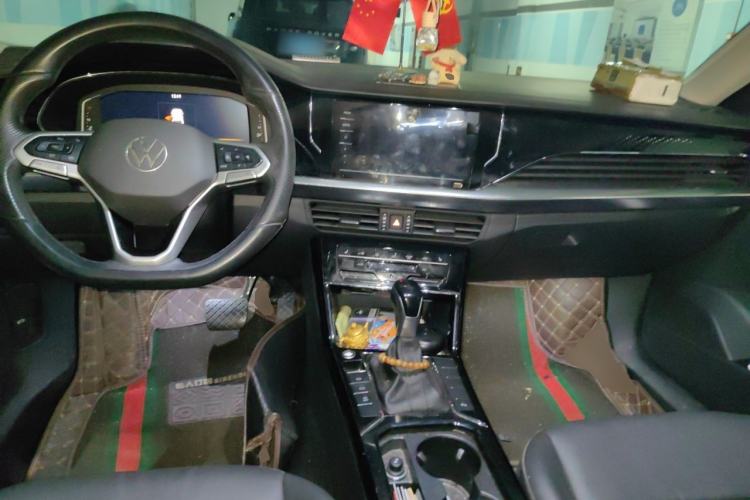 Used Volkswagen Passat 2022 330TSI Elite Edition Center Console