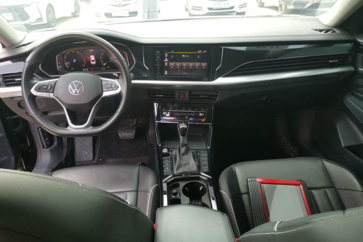 Used Volkswagen Passat 2022 330TSI Starry Elite Edition Center Console