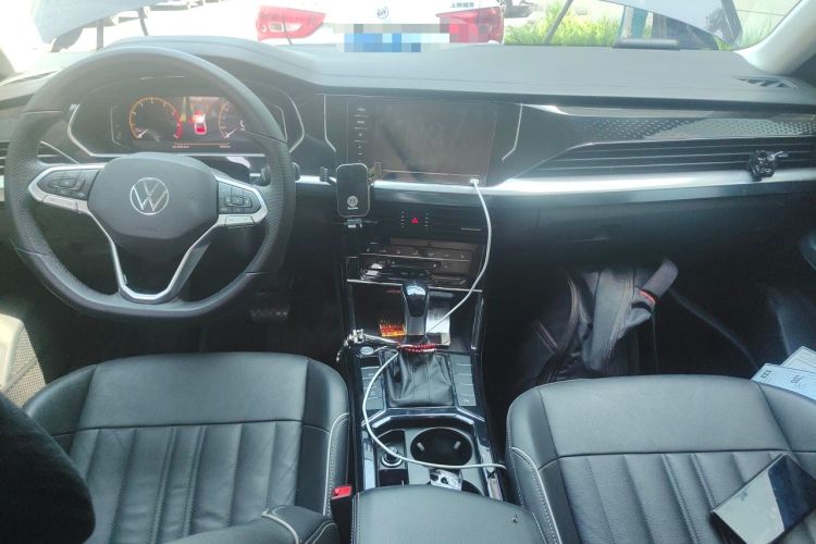 Used Volkswagen Passat 2022 330TSI Starry Elite Edition Center Console