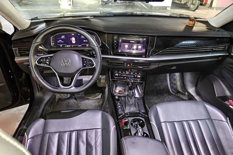 Used Volkswagen Passat 2022 330TSI Starry Elite Edition Center Console