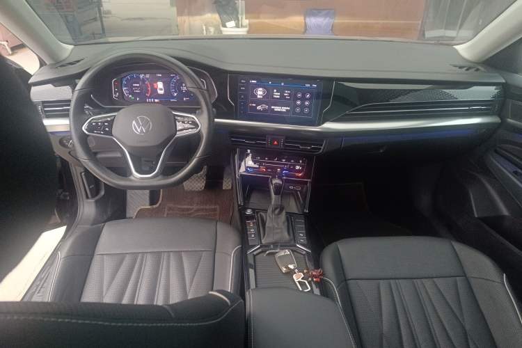 Used Volkswagen Passat 2022 330TSI Starry Luxury Edition Center Console