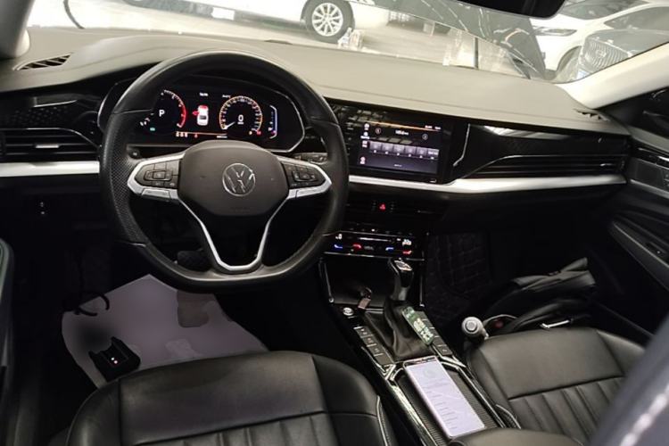 Used Volkswagen Passat 2022 330TSI Starry Elite Edition Center Console