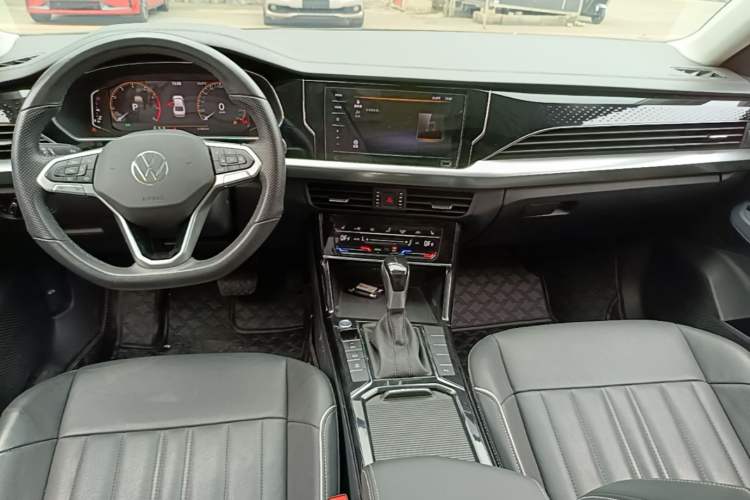 Used Volkswagen Passat 2022 330TSI Starry Elite Edition Center Console