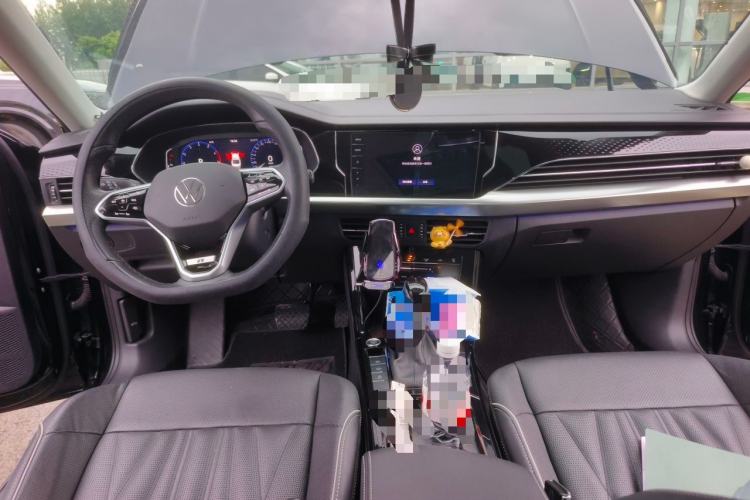Used Volkswagen Passat 2022 330TSI Starry Luxury Edition Center Console