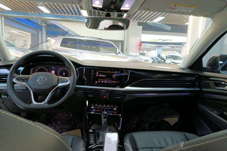 Used Volkswagen Passat 2022 330TSI Starry Elite Edition Center Console