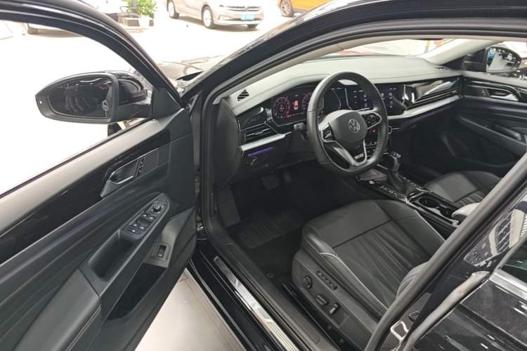 Used Volkswagen Passat 2022 330TSI Starry Luxury Edition Driver Seat