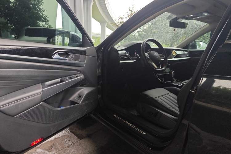 Used Volkswagen Passat 2022 330TSI Elite Edition Driver Seat