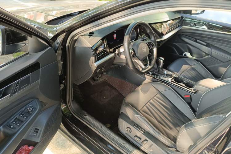 Used Volkswagen Passat 2022 380TSI Flagship Edition Driver Seat