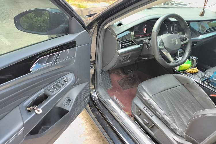 Used Volkswagen Passat 2022 330TSI Starry Luxury Edition Driver Seat