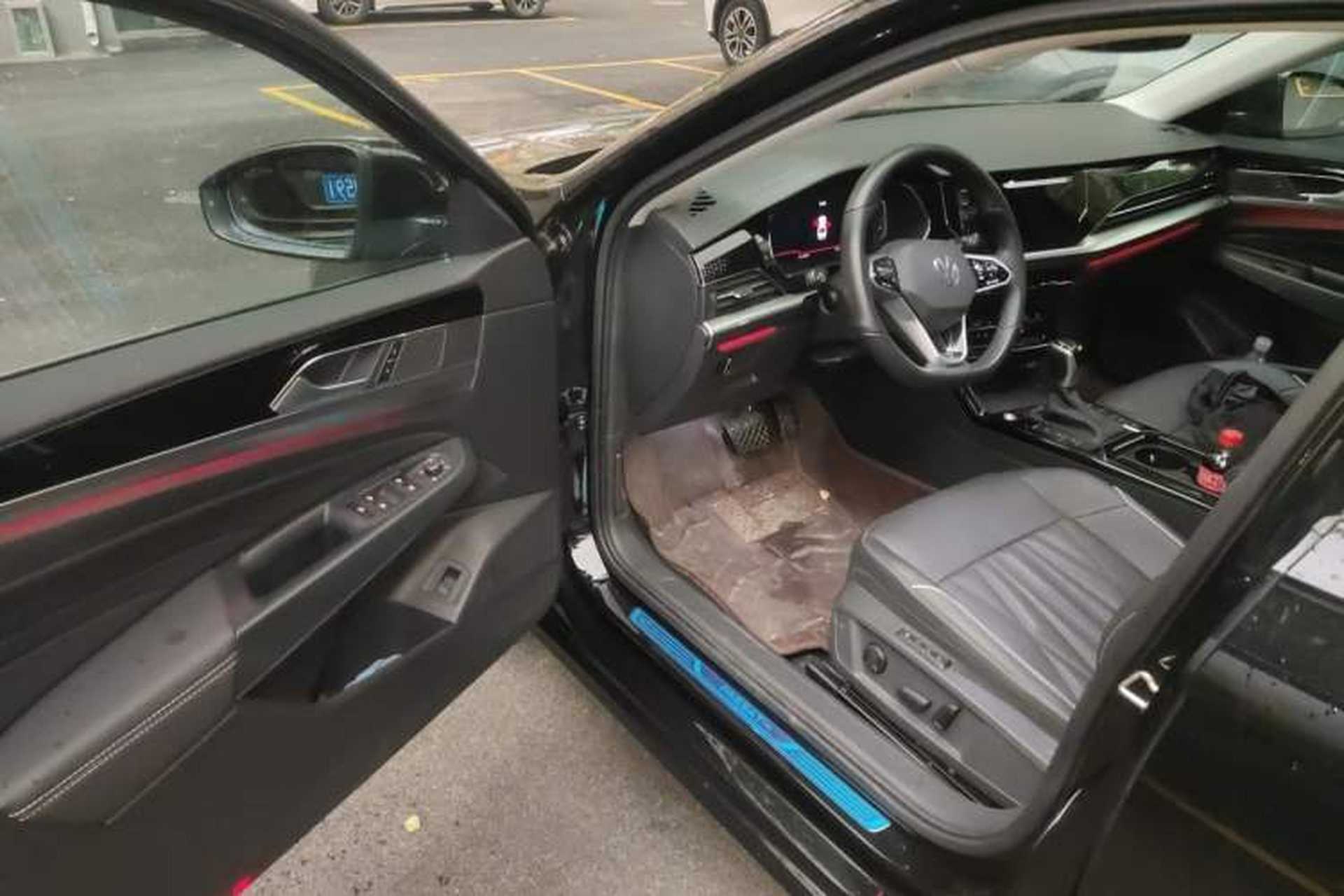 Used Volkswagen Passat 2022 330TSI Luxury Edition Driver Seat