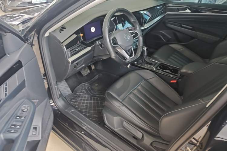 Used Volkswagen Passat 2022 280TSI Business Edition Driver Seat