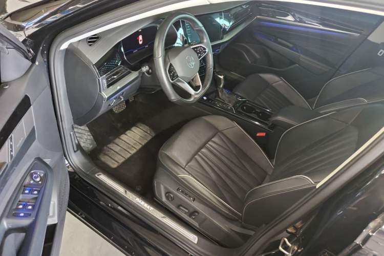 Used Volkswagen Passat 2022 380TSI Flagship Edition Driver Seat