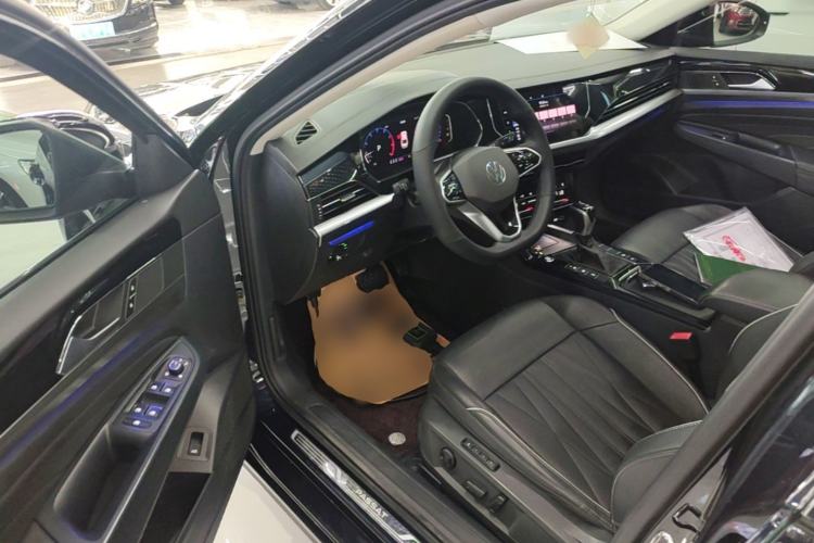 Used Volkswagen Passat 2022 330TSI Luxury Edition Custom Version Driver Seat
