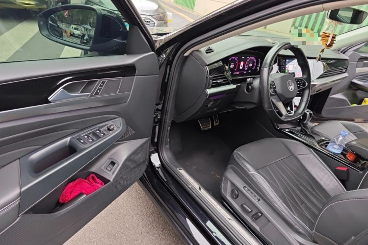 Used Volkswagen Passat 2022 330TSI Starry Luxury Edition Driver Seat