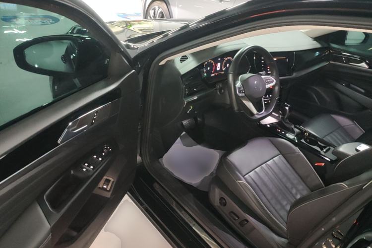 Used Volkswagen Passat 2022 330TSI Elite Edition Driver Seat