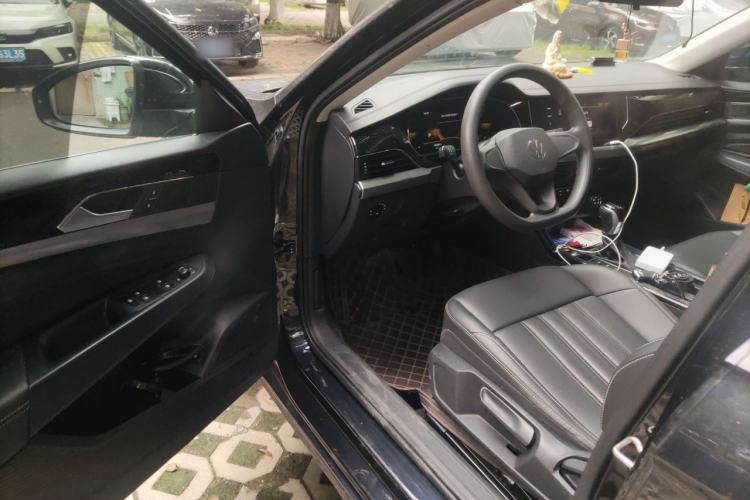 Used Volkswagen Passat 2022 280TSI Business Edition Driver Seat