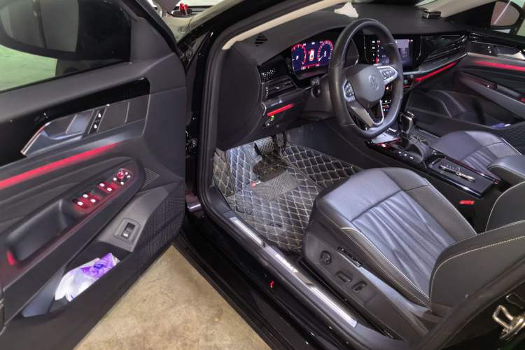 Used Volkswagen Passat 2022 330TSI Starry Luxury Edition Driver Seat