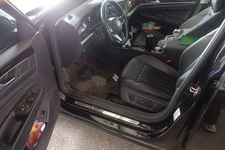 Used Volkswagen Passat 2022 280TSI Business Edition Driver Seat