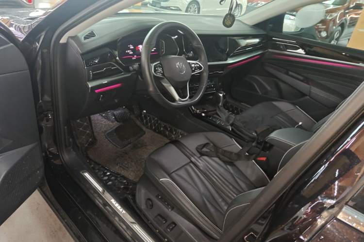 Used Volkswagen Passat 2022 330TSI Starry Luxury Edition Driver Seat